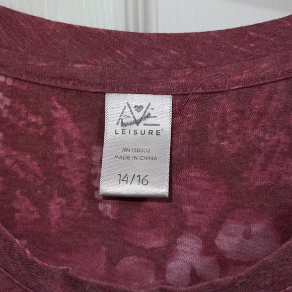 Woman’s 3/4 sleeve - Picture 3 of 3